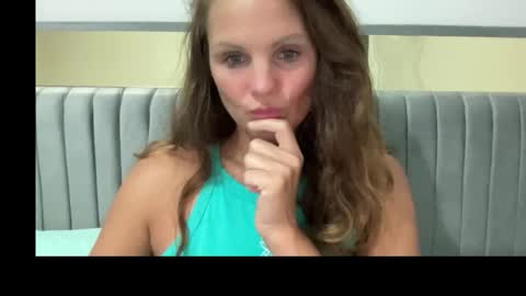Snapshot of silver_miley chatting on 10.30.25 silver_miley online show from 10.30.25