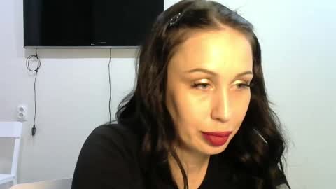silver_still online show from 04.15.26