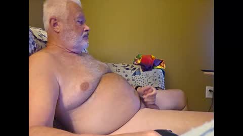 Daddy Bear online show from 05.01.26