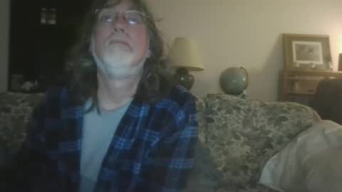 Snapshot of silverfunfox chatting on 12.22.25 silverfunfox online show from 12.22.25