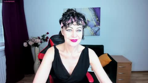 Silvia Wallec online show from 05.02.26