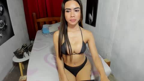 Snapshot of silviahotline911 chatting on 02.05.25 Path online show from 02.05.25