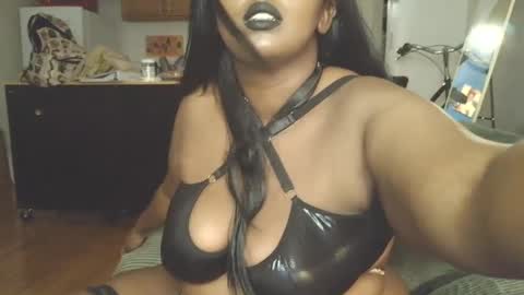 Simin Fox online show from 09.18.25