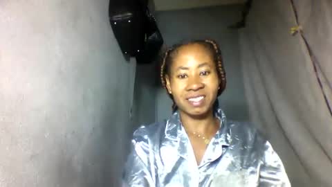 Snapshot of simirna98 chatting on 06.04.26 simirna98 online show from 06.04.26