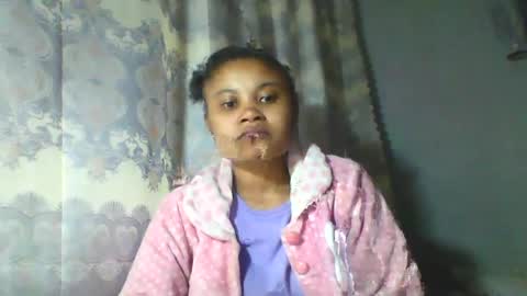 Snapshot of simirna98 chatting on 06.18.26 simirna98 online show from 06.18.26