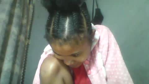 Snapshot of simirna98 chatting on 06.21.26 simirna98 online show from 06.21.26