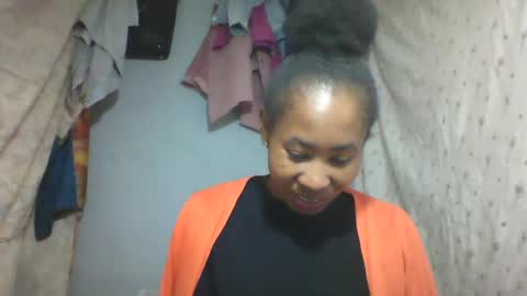 Snapshot of simirna98 chatting on 07.02.26 simirna98 online show from 07.02.26