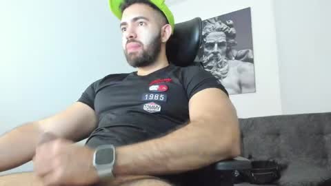 simon_leon01 online show from 04.21.26