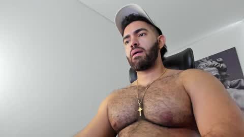 Snapshot of simon_leon01 chatting on 05.21.26 simon_leon01 online show from 05.21.26