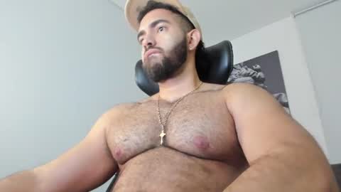 Snapshot of simon_leon01 chatting on 06.17.26 simon_leon01 online show from 06.17.26
