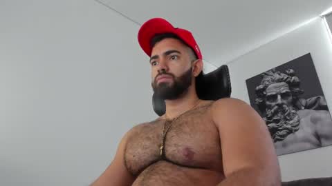 Snapshot of simon_leon01 chatting on 07.20.26 simon_leon01 online show from 07.20.26