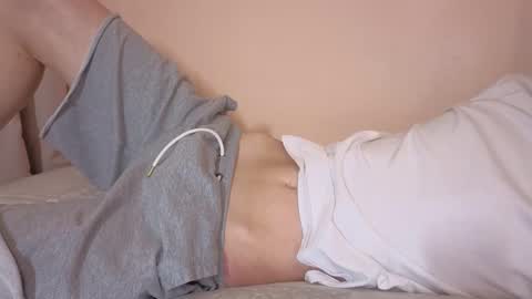 Snapshot of simonsecrett chatting on 11.20.25 Simon online show from 11.20.25