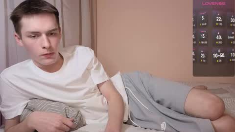 Snapshot of simonsecrett chatting on 01.08.26 Simon online show from 01.08.26