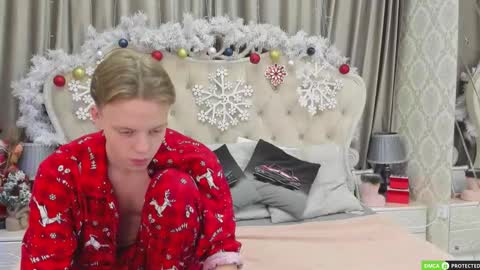 Snapshot of simonwarner chatting on 01.11.26 Simon online show from 01.11.26