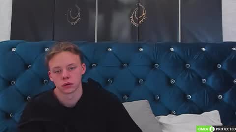 Snapshot of simonwarner chatting on 02.03.26 Simon online show from 02.03.26