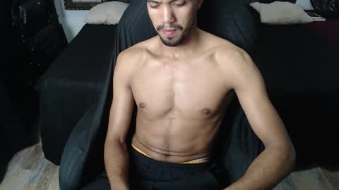 Snapshot of simple_guyy chatting on 11.16.25 Andrey online show from 11.16.25