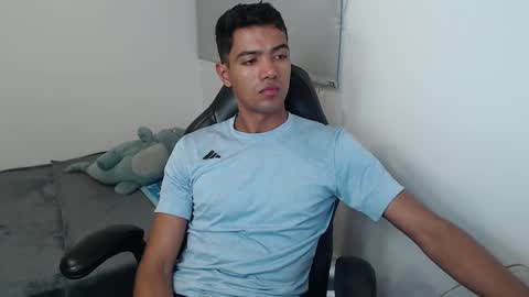 Snapshot of simple_guyy chatting on 01.17.26 Andrey online show from 01.17.26