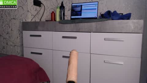 regina online show from 12.04.24