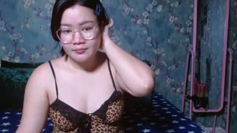 Snapshot of simply_niki chatting on 01.06.26 zia online show from 01.06.26