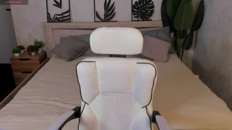 Hi my name is Cindy Id love to see you on my stream. My schedule for the week 2 GMT 3am-9am  MoTuFrSaSu online show from 04.24.26