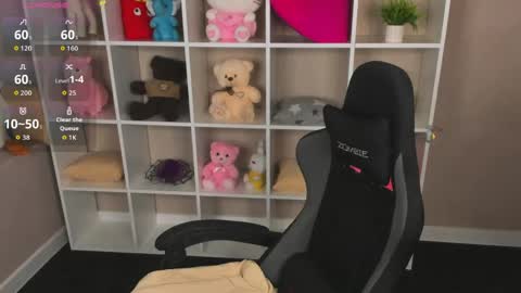 Hi my name is Cindy Id love to see you on my stream. My schedule for the week 2 GMT 3am-9am  MoTuFrSaSu online show from 06.05.26