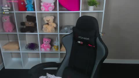 Hi my name is Cindy Id love to see you on my stream. My schedule for the week 2 GMT 3am-9am  MoTuFrSaSu online show from 06.07.26
