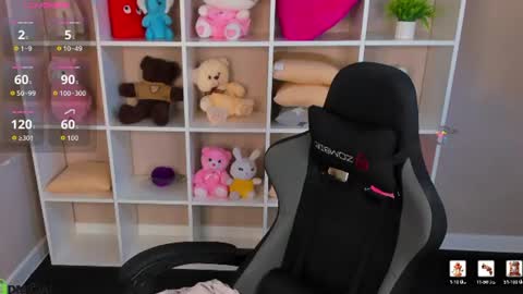 Hi my name is Cindy Id love to see you on my stream. My schedule for the week 2 GMT 3am-9am  MoTuFrSaSu online show from 06.16.26