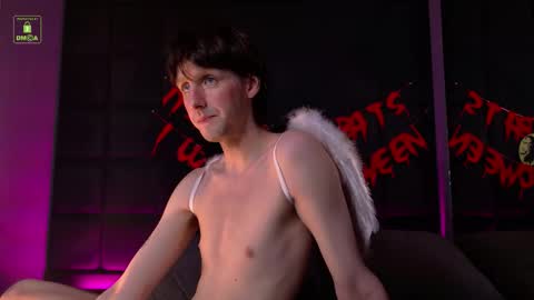 Snapshot of sinkisser chatting on 10.29.25 WARREN online show from 10.29.25