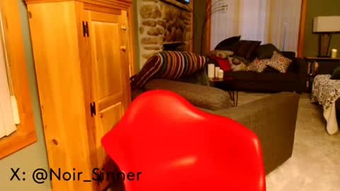 Snapshot of sinnernoir chatting on 03.11.26 My Name Is..............................John online show from 03.11.26