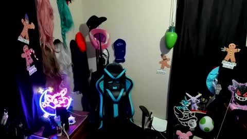 Snapshot of sinominx chatting on 12.10.24 Sinomin online show from 12.10.24