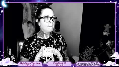 Snapshot of sinominx chatting on 01.06.25 Sinomin online show from 01.06.25