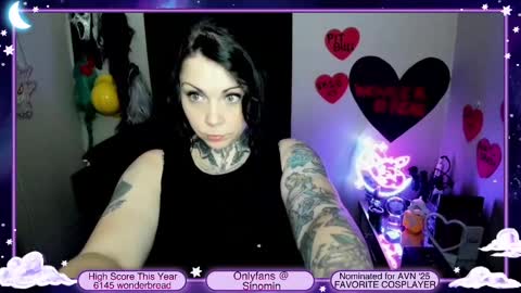 Snapshot of sinominx chatting on 01.28.25 Sinomin online show from 01.28.25