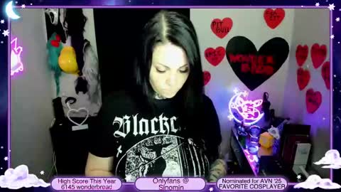 Snapshot of sinominx chatting on 02.04.25 Sinomin online show from 02.04.25