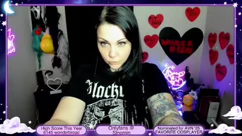 Snapshot of sinominx chatting on 02.04.25 Sinomin online show from 02.04.25