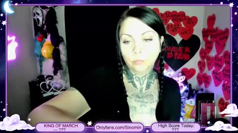 Snapshot of sinominx chatting on 03.08.25 Sinomin online show from 03.08.25