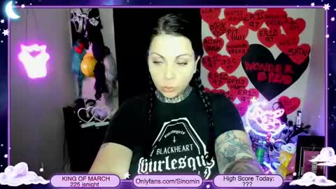 Snapshot of sinominx chatting on 03.11.25 Sinomin online show from 03.11.25