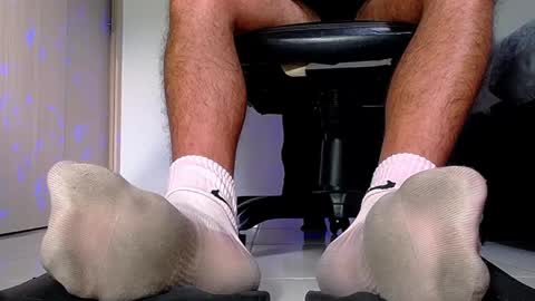 only foot                         worshipers here online show from 10.03.25