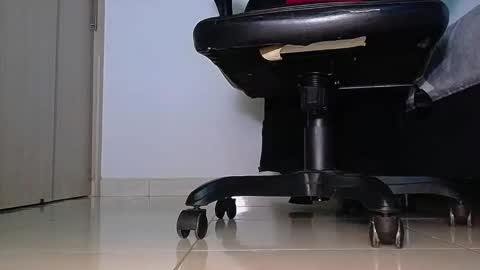 only foot                         worshipers here online show from 10.19.25