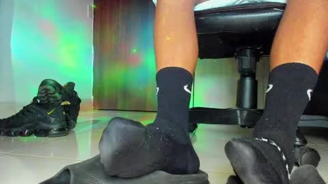 only foot                         worshipers here online show from 05.09.26