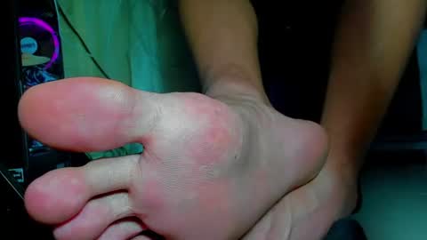 only foot                         worshipers here online show from 06.17.26