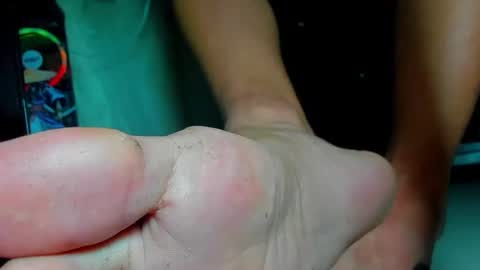 only foot                         worshipers here online show from 06.20.26