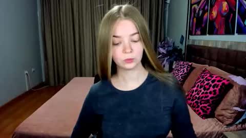 SirenaBloom online show from 05.01.26