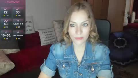 Snapshot of sirenasilk chatting on 06.26.26 sirenasilk online show from 06.26.26