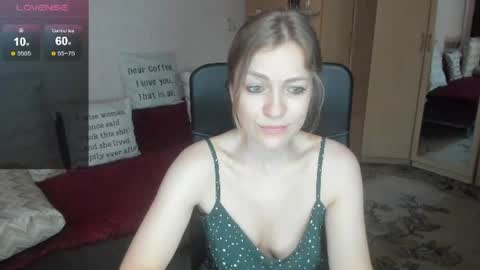 Snapshot of sirenasilk chatting on 07.28.26 sirenasilk online show from 07.28.26