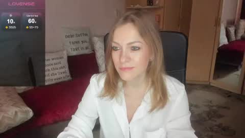 Snapshot of sirenasilk chatting on 07.29.26 sirenasilk online show from 07.29.26