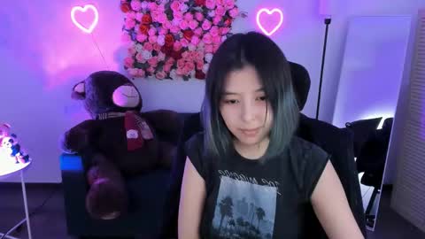 Snapshot of sirenmystique chatting on 04.15.26 Si online show from 04.15.26