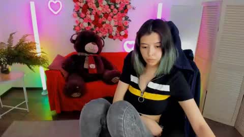 Snapshot of sirenmystique chatting on 06.15.26 Si online show from 06.15.26