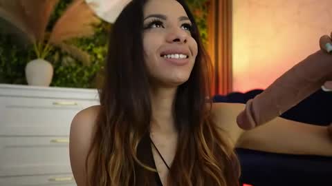 Snapshot of sisi_von_dee chatting on 05.31.26 Dee online show from 05.31.26