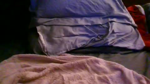 wants to suck cock online show from 10.27.25