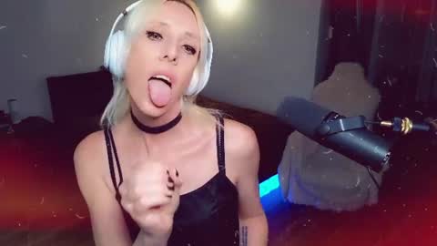 Ashleigh Mak online show from 06.22.26